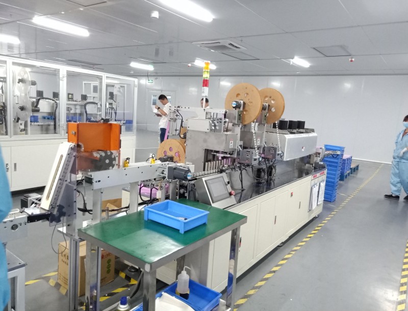 全自动多功能套膜机近景